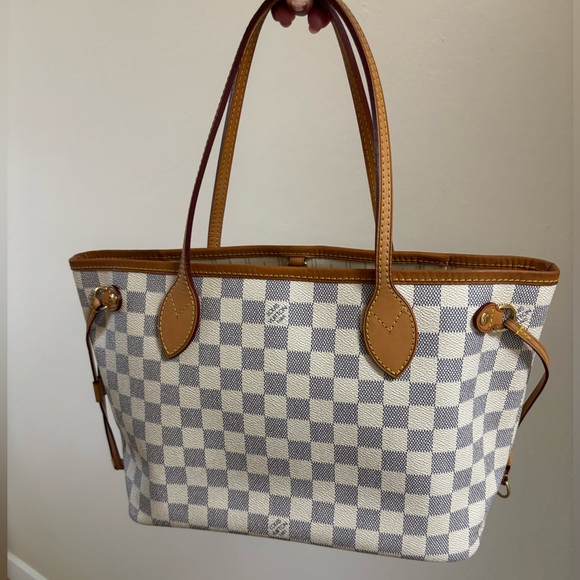 Louis Vuitton Handbags - Louis Vuitton Damier Azur Neverfull PM ✨